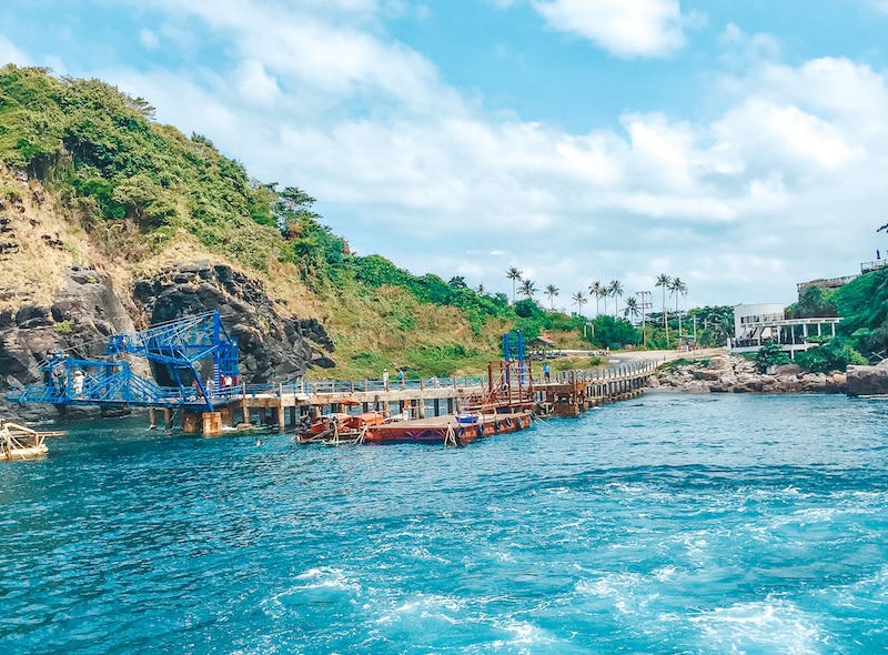 Laemtong Bay Pier